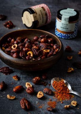 Gewürznüsse mit (Rosen)Harissa